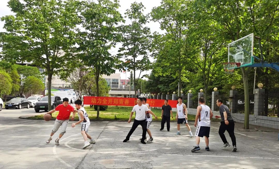 上海山美股份2025春季運(yùn)動(dòng)會(huì)火熱啟幕！拔河、籃球預(yù)賽燃情開(kāi)戰(zhàn)
