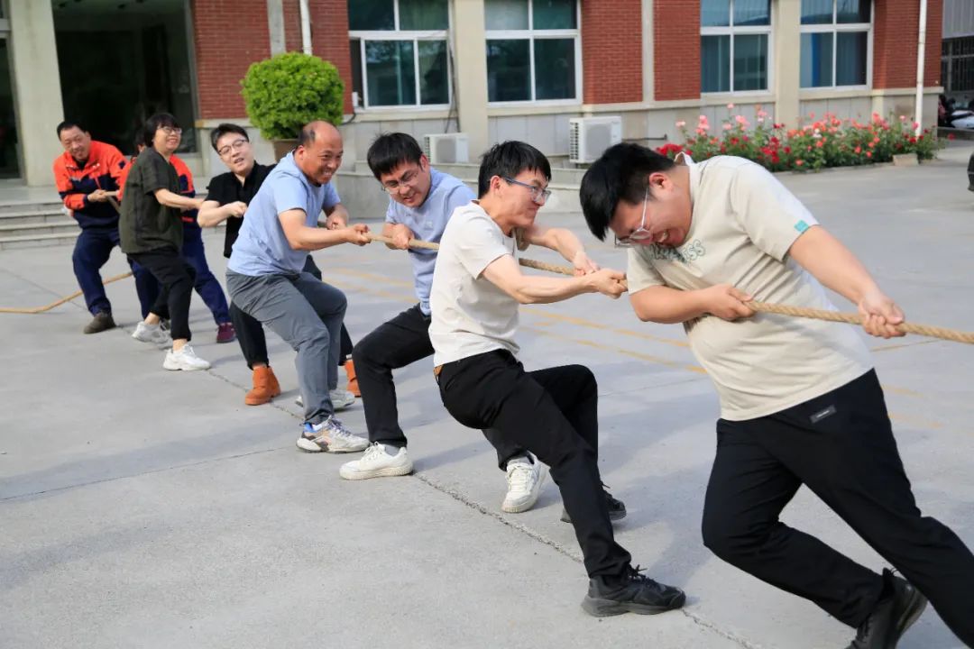 上海山美股份2025春季運(yùn)動(dòng)會(huì)火熱啟幕！拔河、籃球預(yù)賽燃情開(kāi)戰(zhàn)